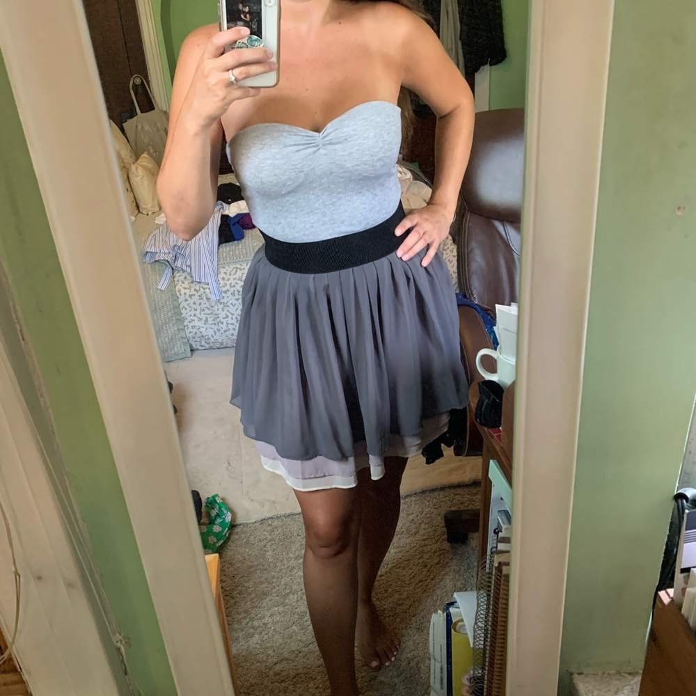 Beautiful tiered dress 💜🤍